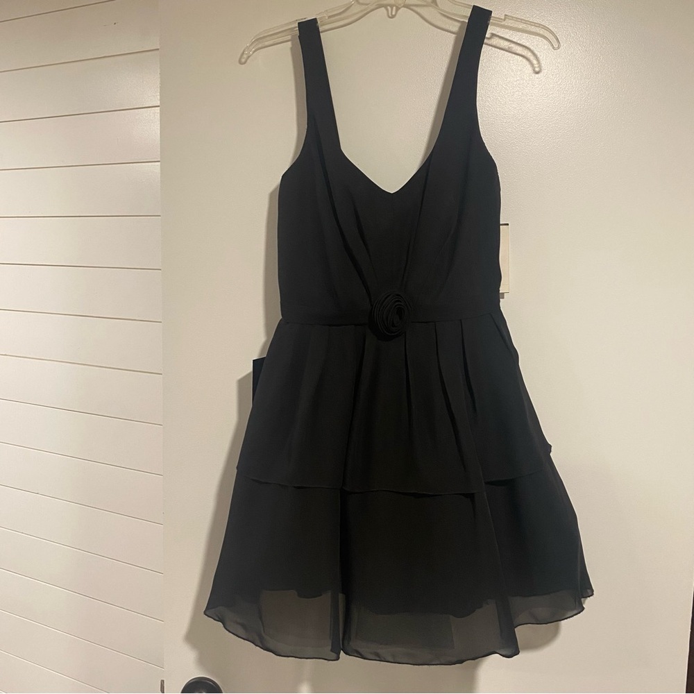 NWT - Aqua Dresses - Black Sleeveless V-Neck Special Occasion Dress